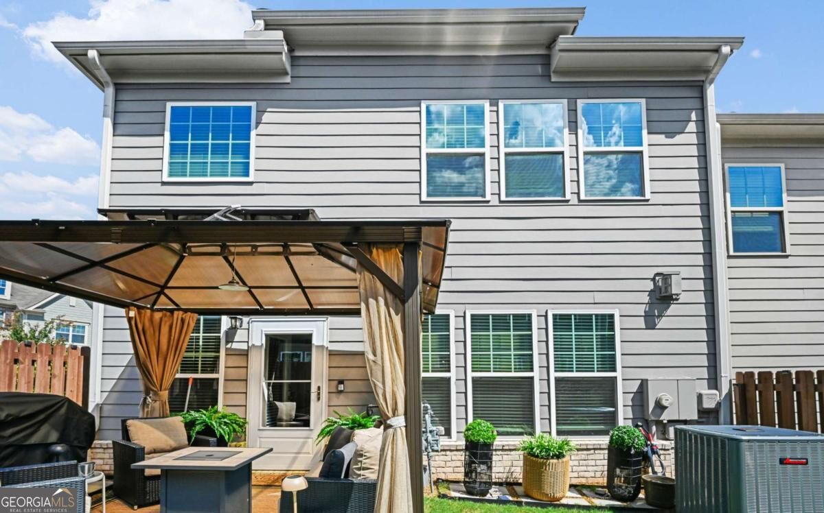195 Senna Street Property Photo 37