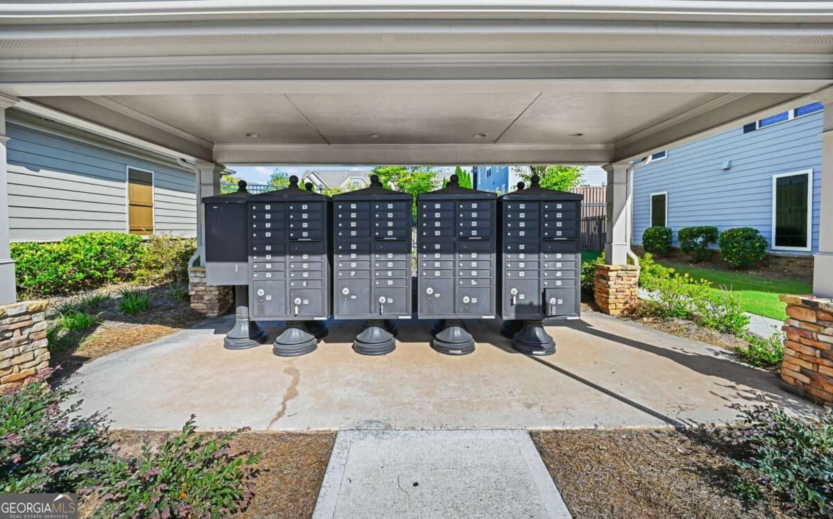 195 Senna Street Property Photo 41