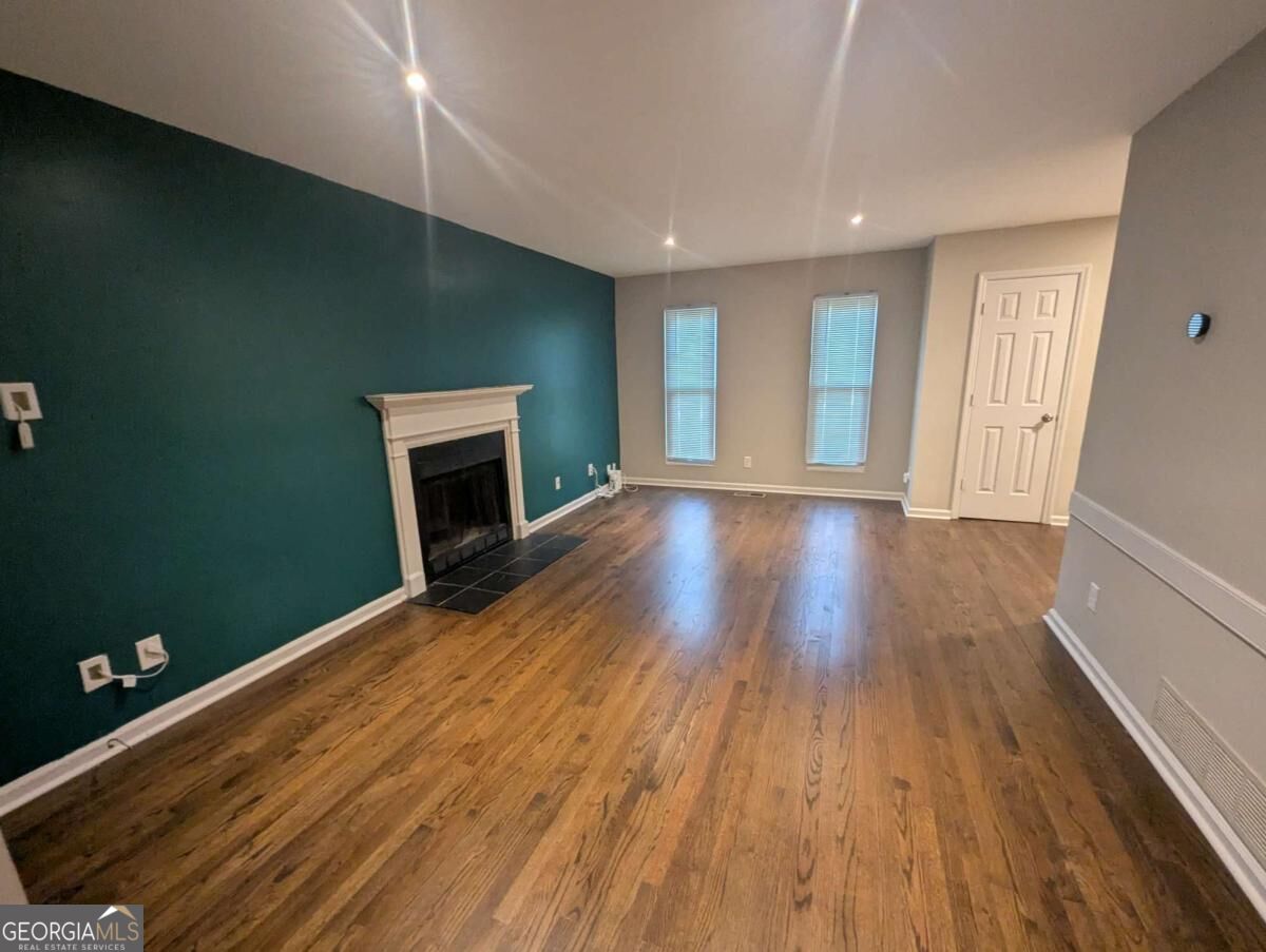 1611 Creek Pond Cove Property Photo 4