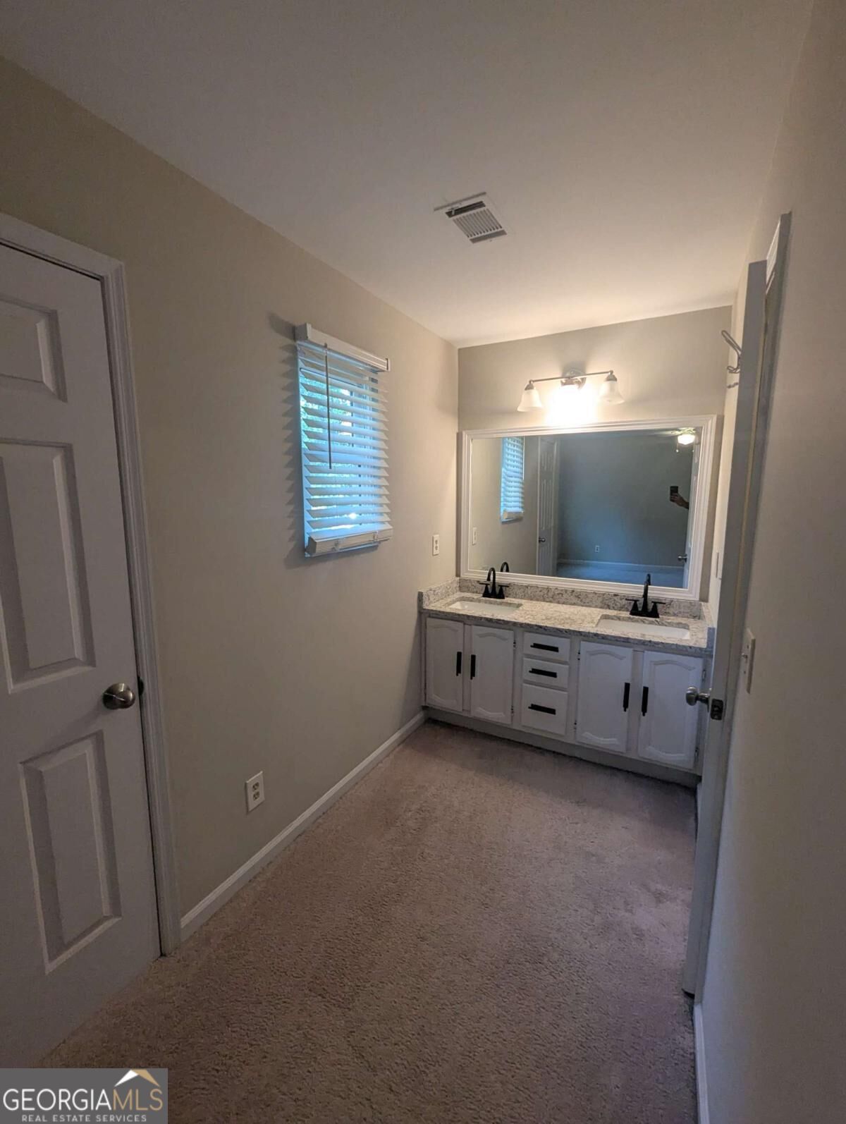 1611 Creek Pond Cove Property Photo 10