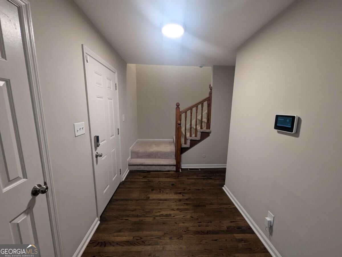 1611 Creek Pond Cove Property Photo 16