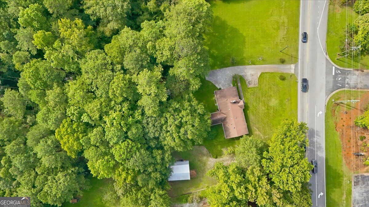 329 Hiram Douglasville Highway Property Photo 8
