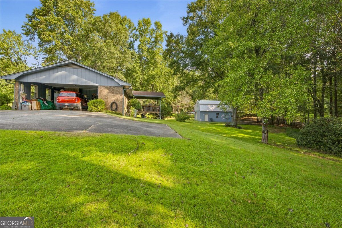 329 Hiram Douglasville Highway Property Photo 16