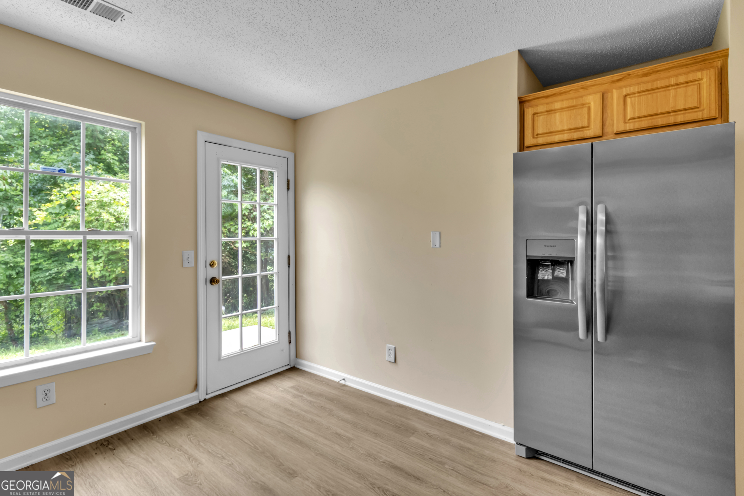 167 London Drive Property Photo 12