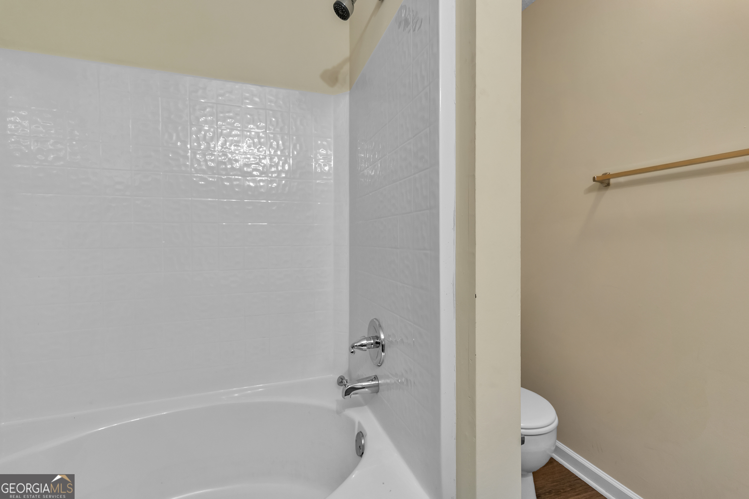 167 London Drive Property Photo 14