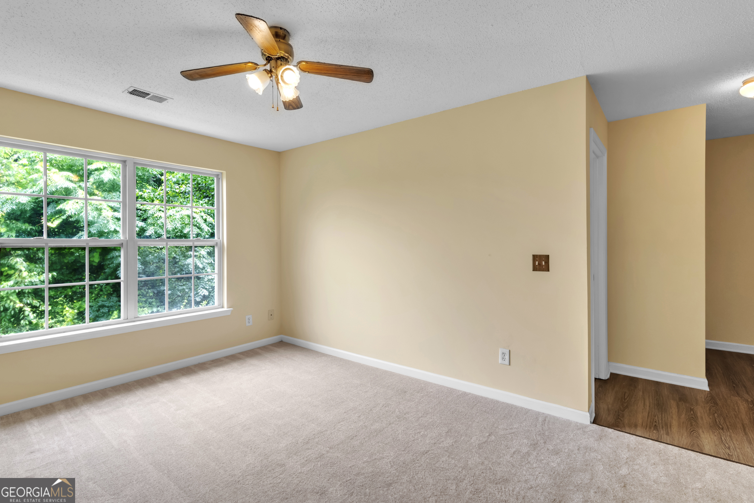 167 London Drive Property Photo 17