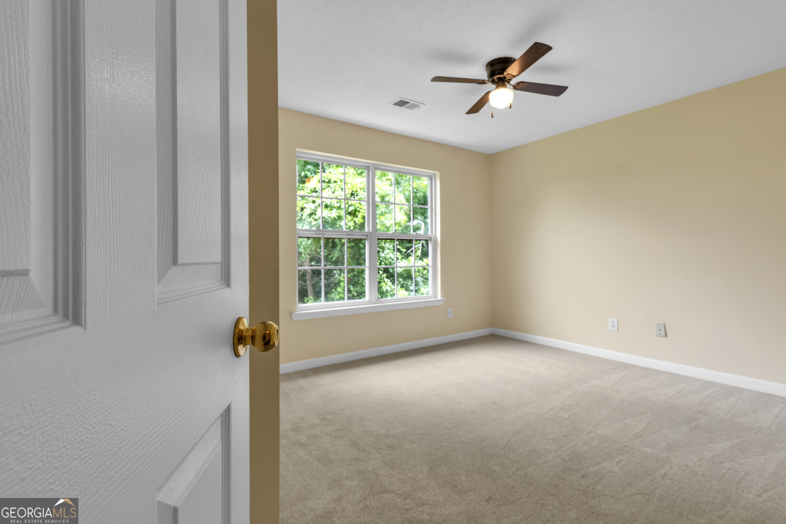 167 London Drive Property Photo 18