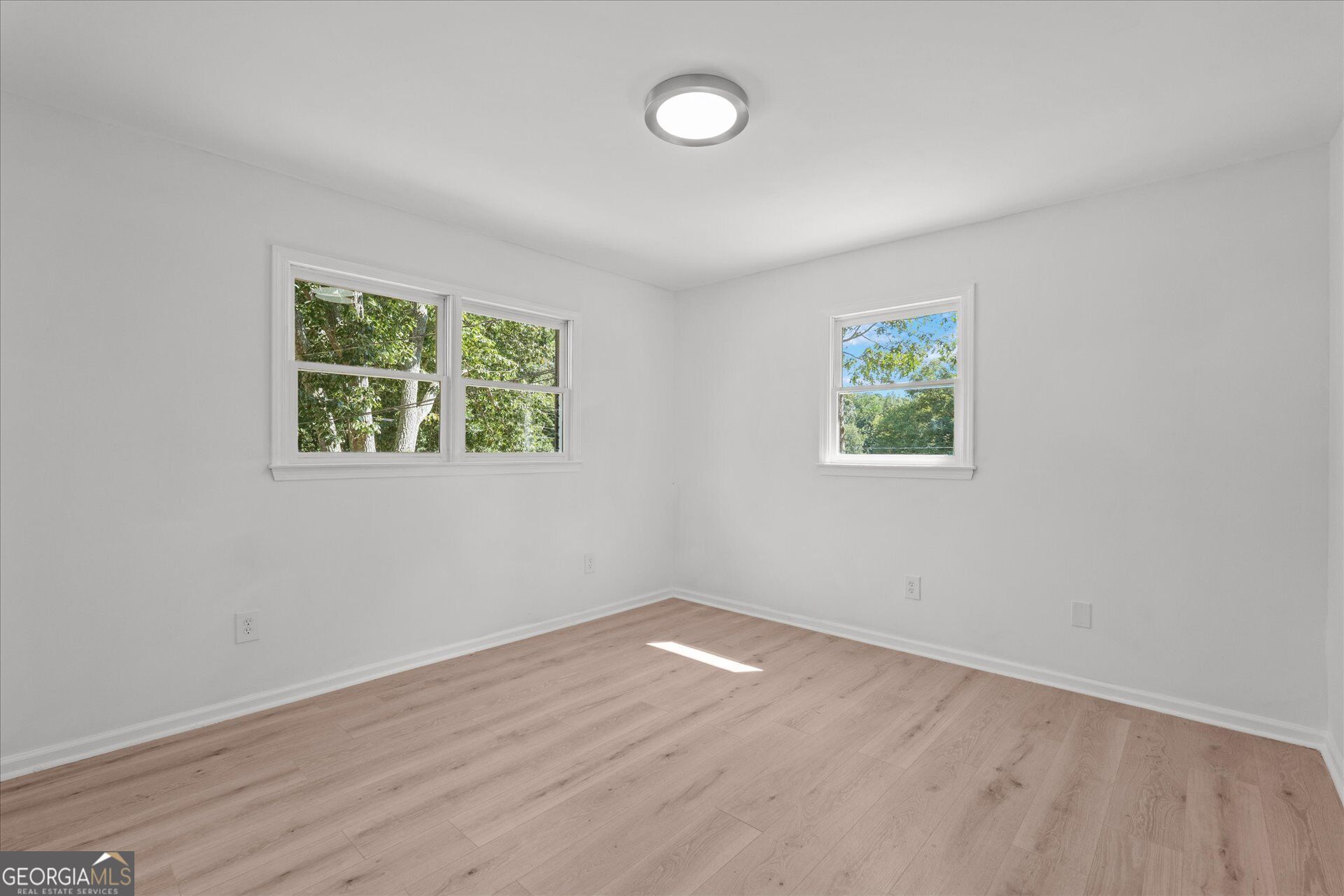 6963 Debbie Lane Property Photo 32