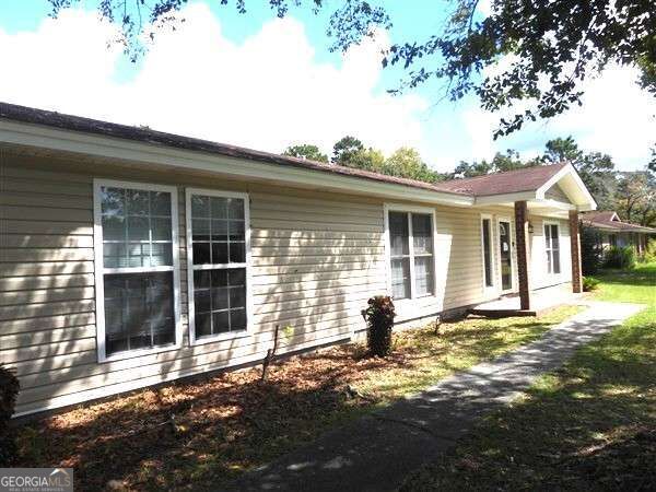 618 Madison Drive Property Photo 3