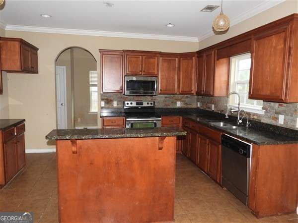 532 Mustang Lane Ne Property Photo 6