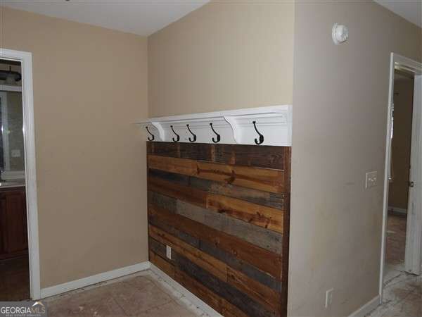 532 Mustang Lane Ne Property Photo 16