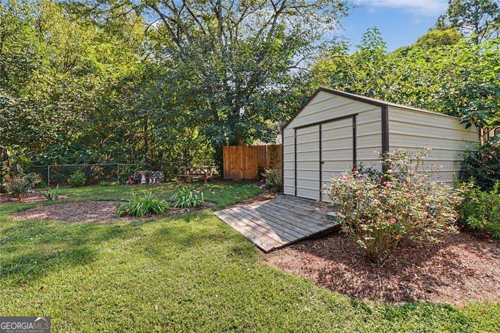 131 Clyde Drive Property Photo 8