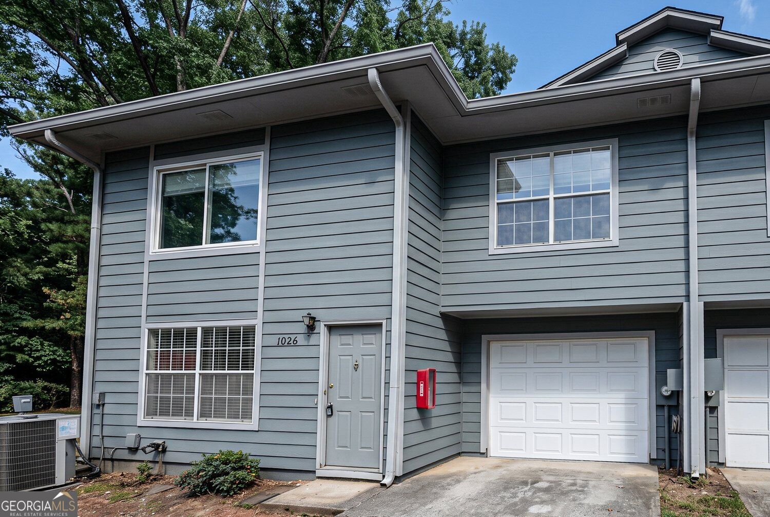 1026 Heathmoor Court Property Photo 1