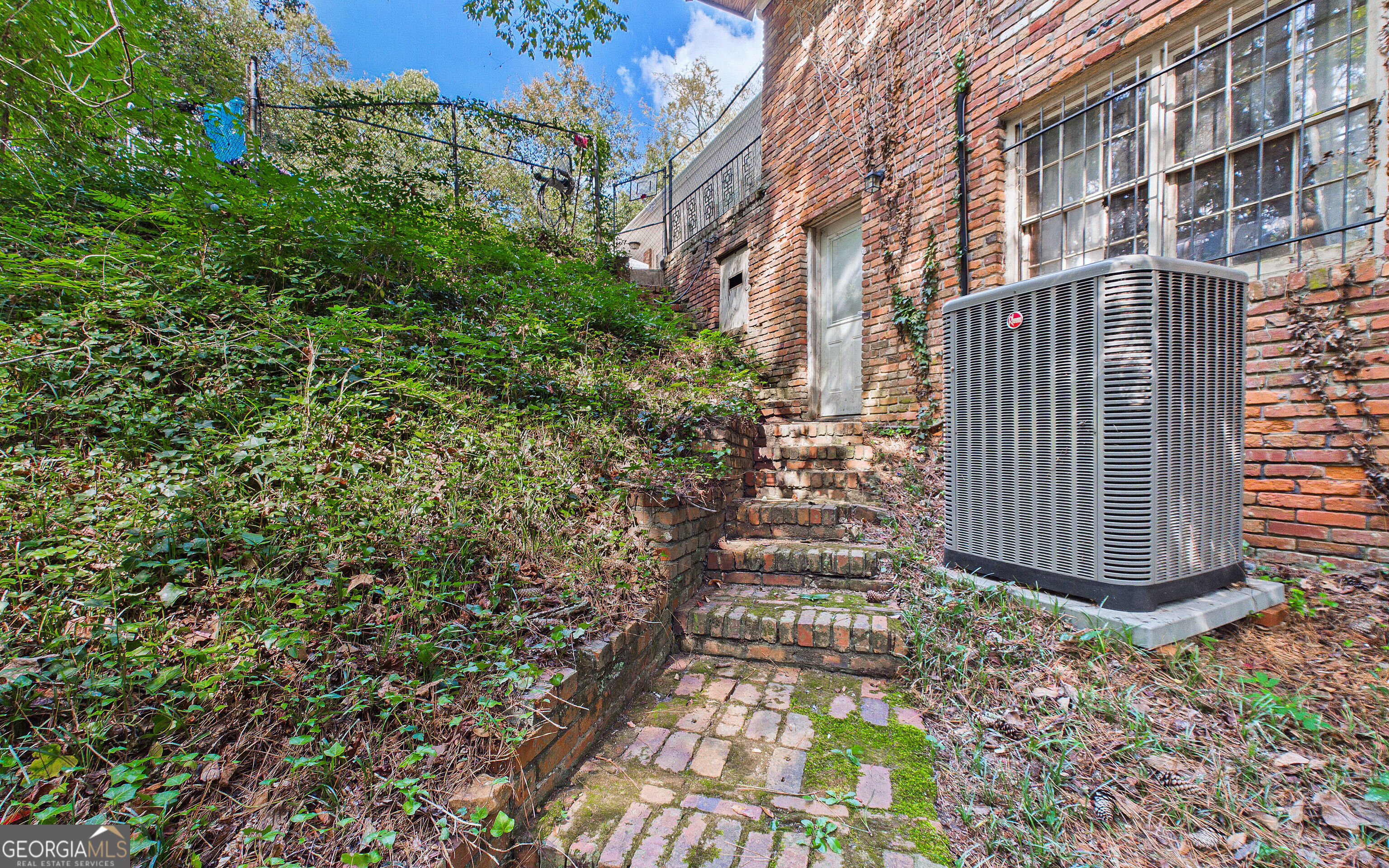 878 Captain Kell Drive Property Photo 32