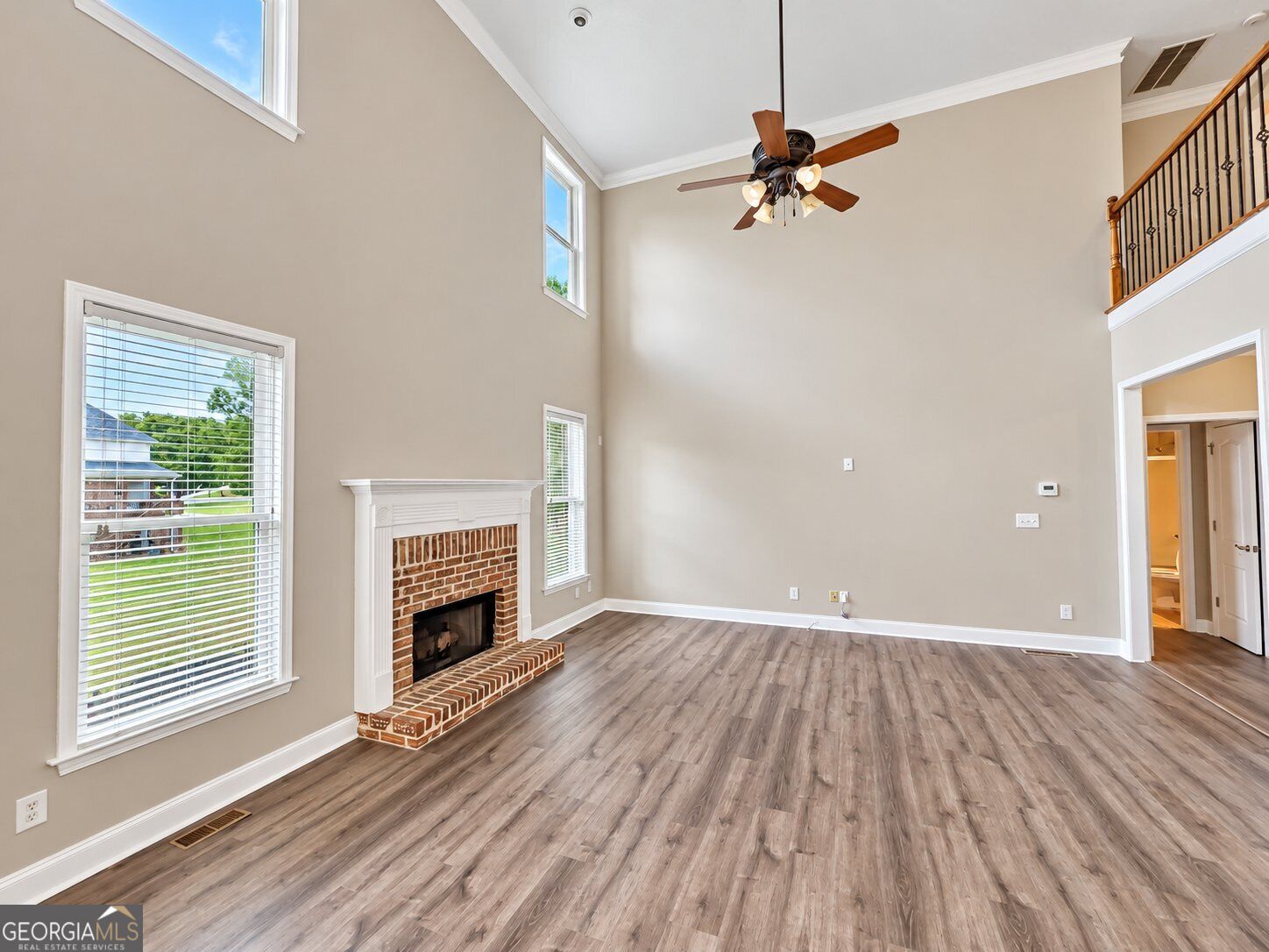 90 Whitegrass Way Property Photo 6