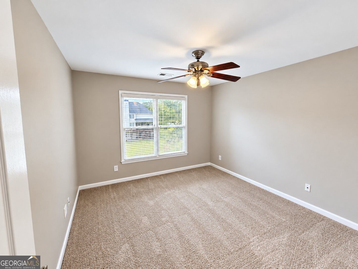 90 Whitegrass Way Property Photo 21