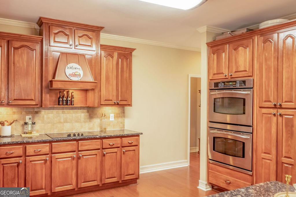 209 Suffolk Way Property Photo 14