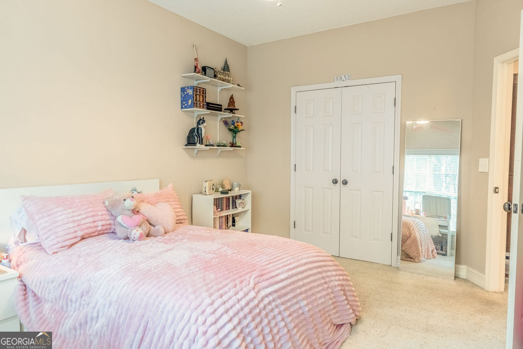 209 Suffolk Way Property Photo 26