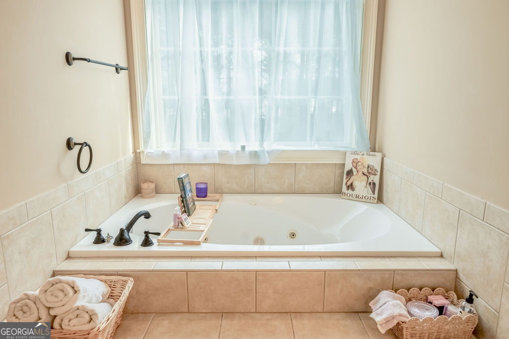 209 Suffolk Way Property Photo 36