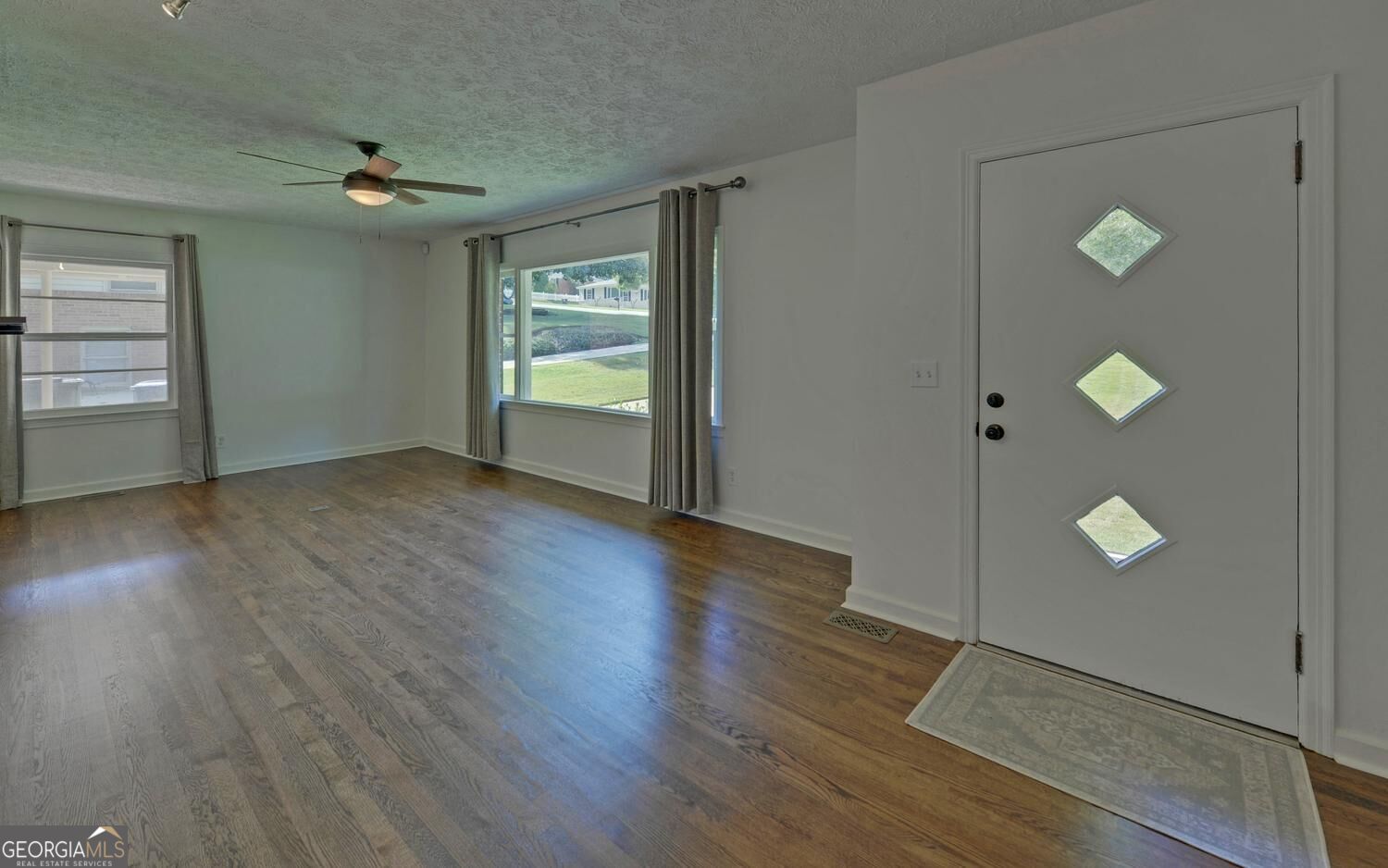 1398 Cumberland Drive Property Photo 2