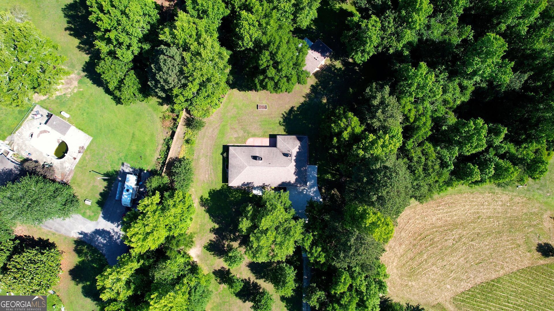 647 E Mays Road Property Photo 3