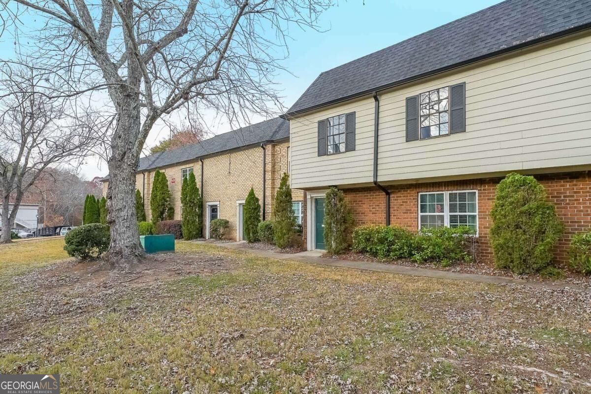 400 Winding River Drive Property Photo 1