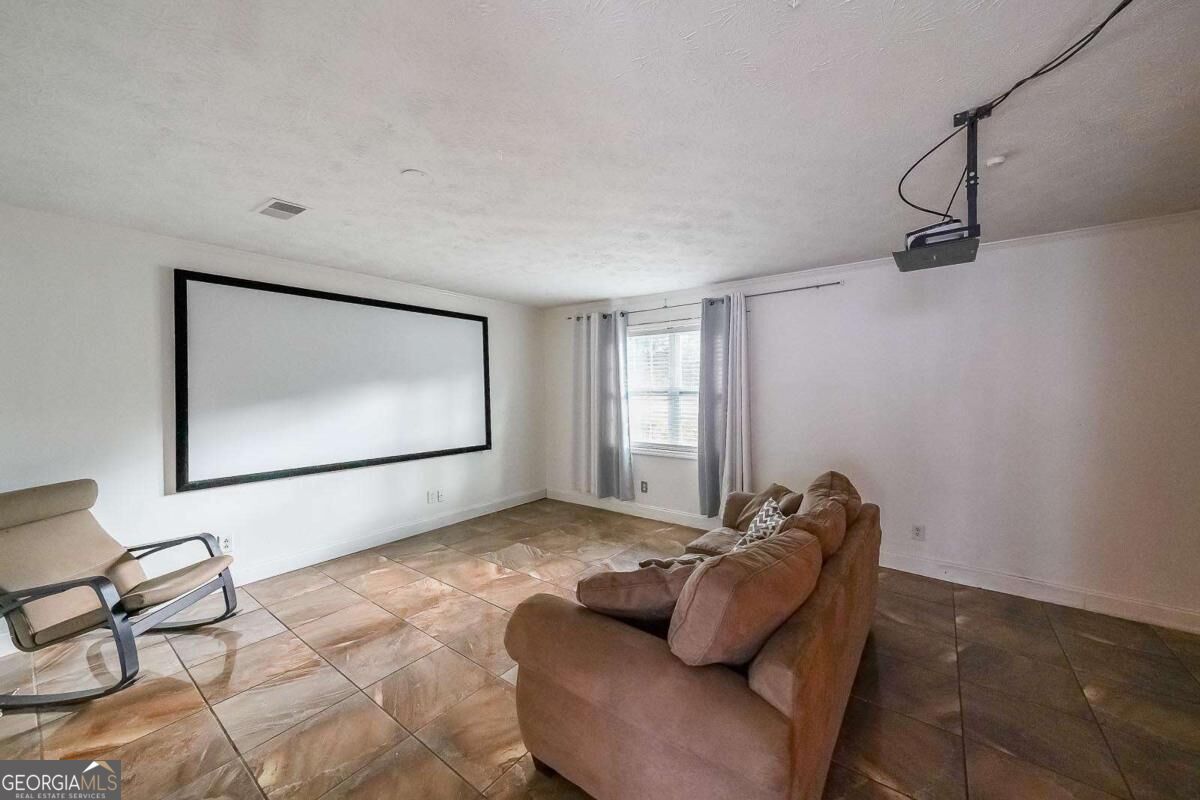 400 Winding River Drive Property Photo 6