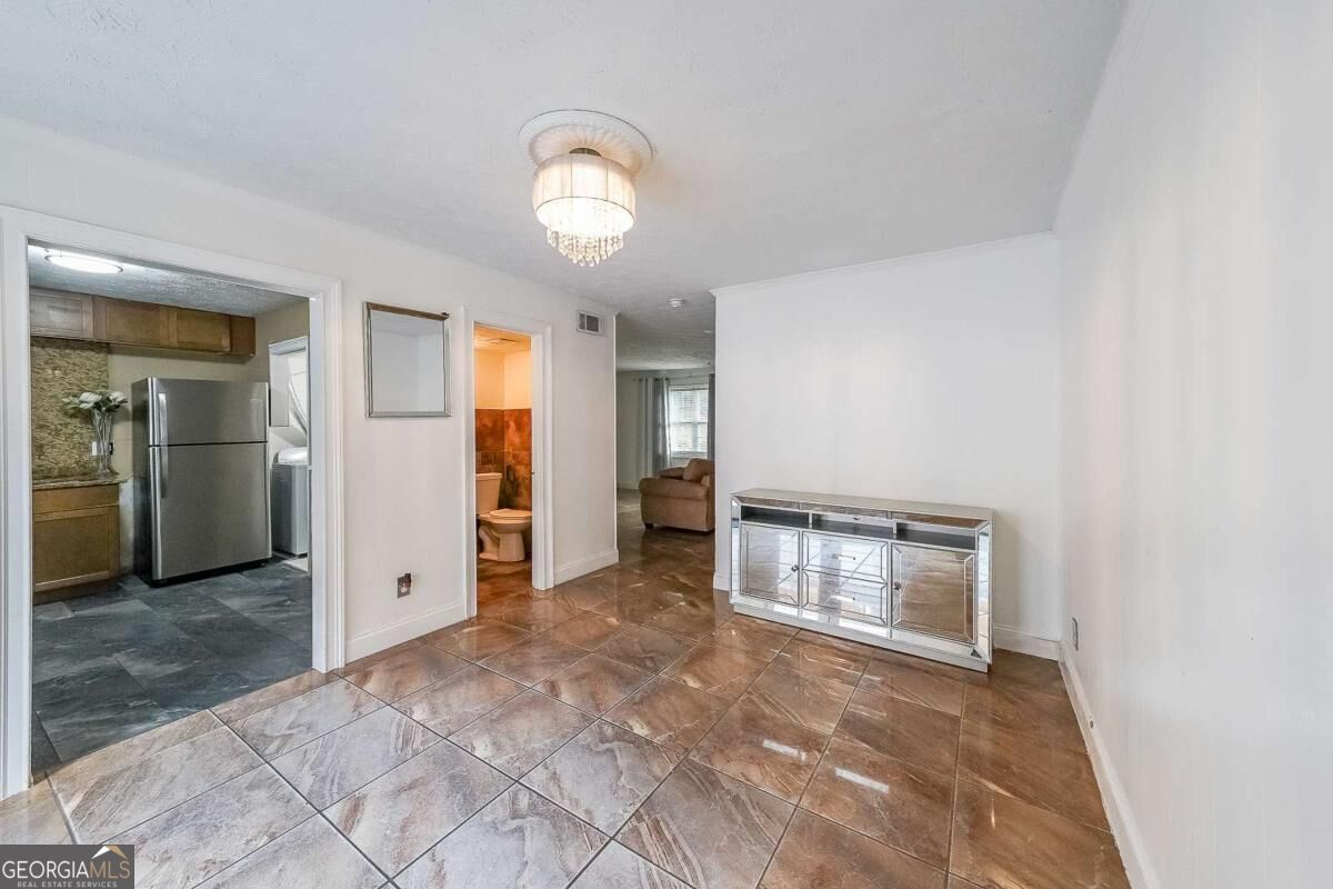 400 Winding River Drive Property Photo 9