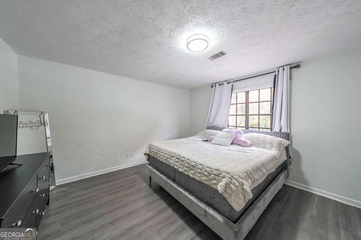 400 Winding River Drive Property Photo 16