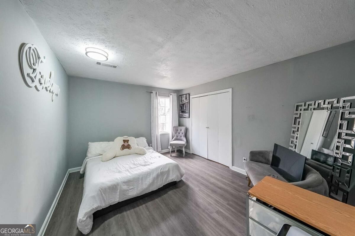 400 Winding River Drive Property Photo 21
