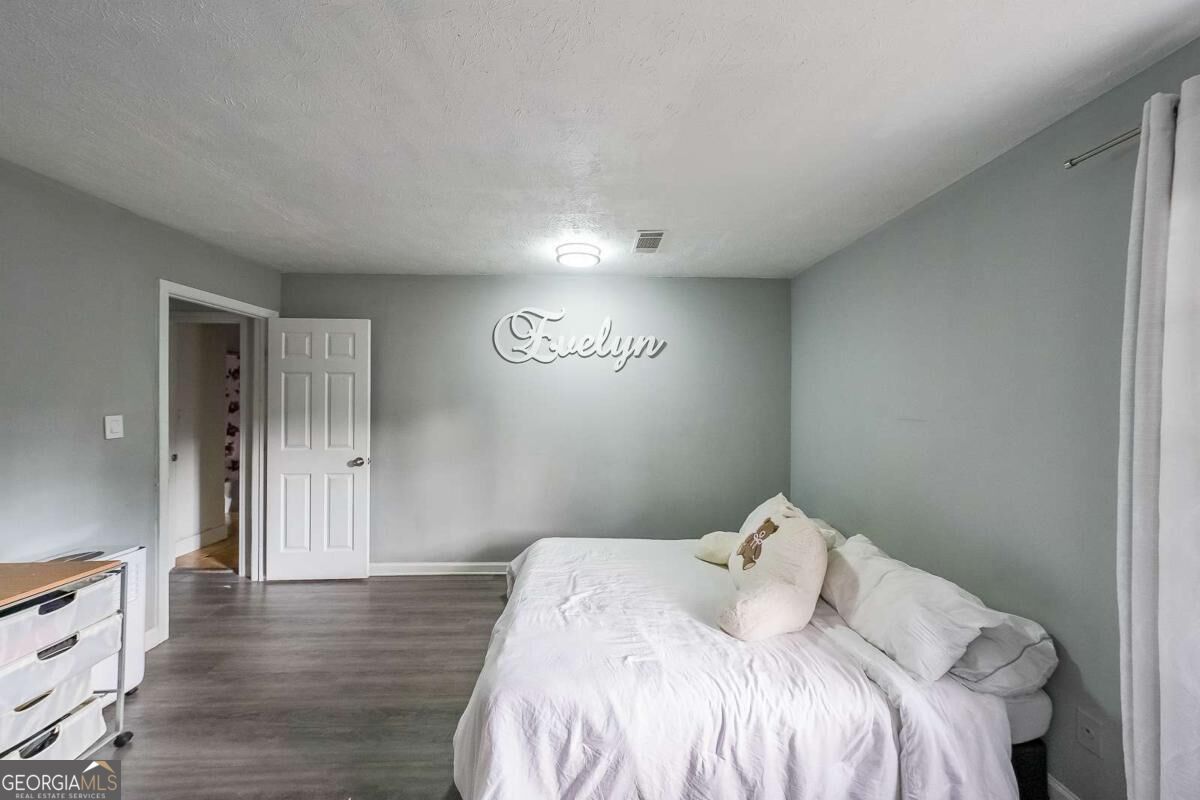 400 Winding River Drive Property Photo 24