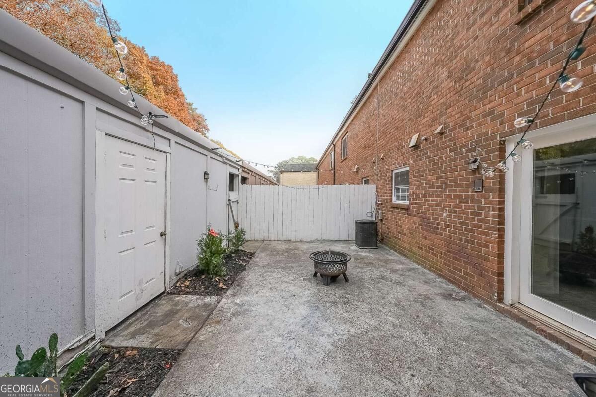 400 Winding River Drive Property Photo 26