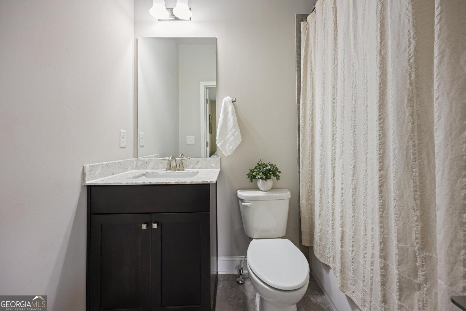 1016 Township Square Property Photo 27