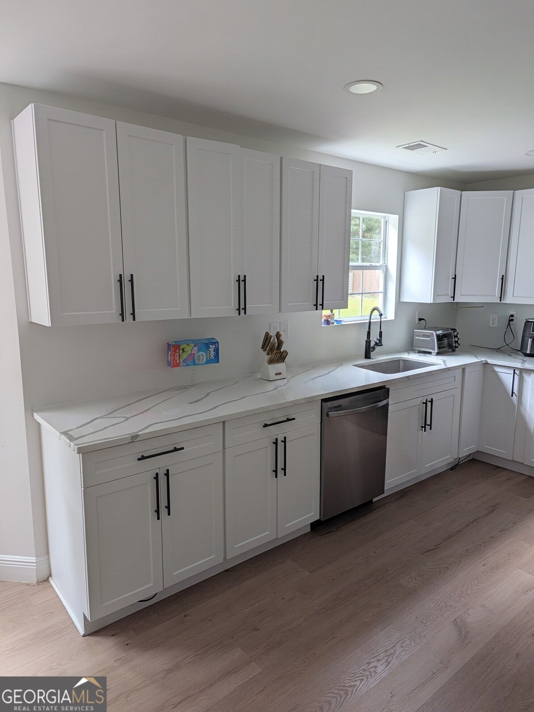 681 Burtons Cove Property Photo 2
