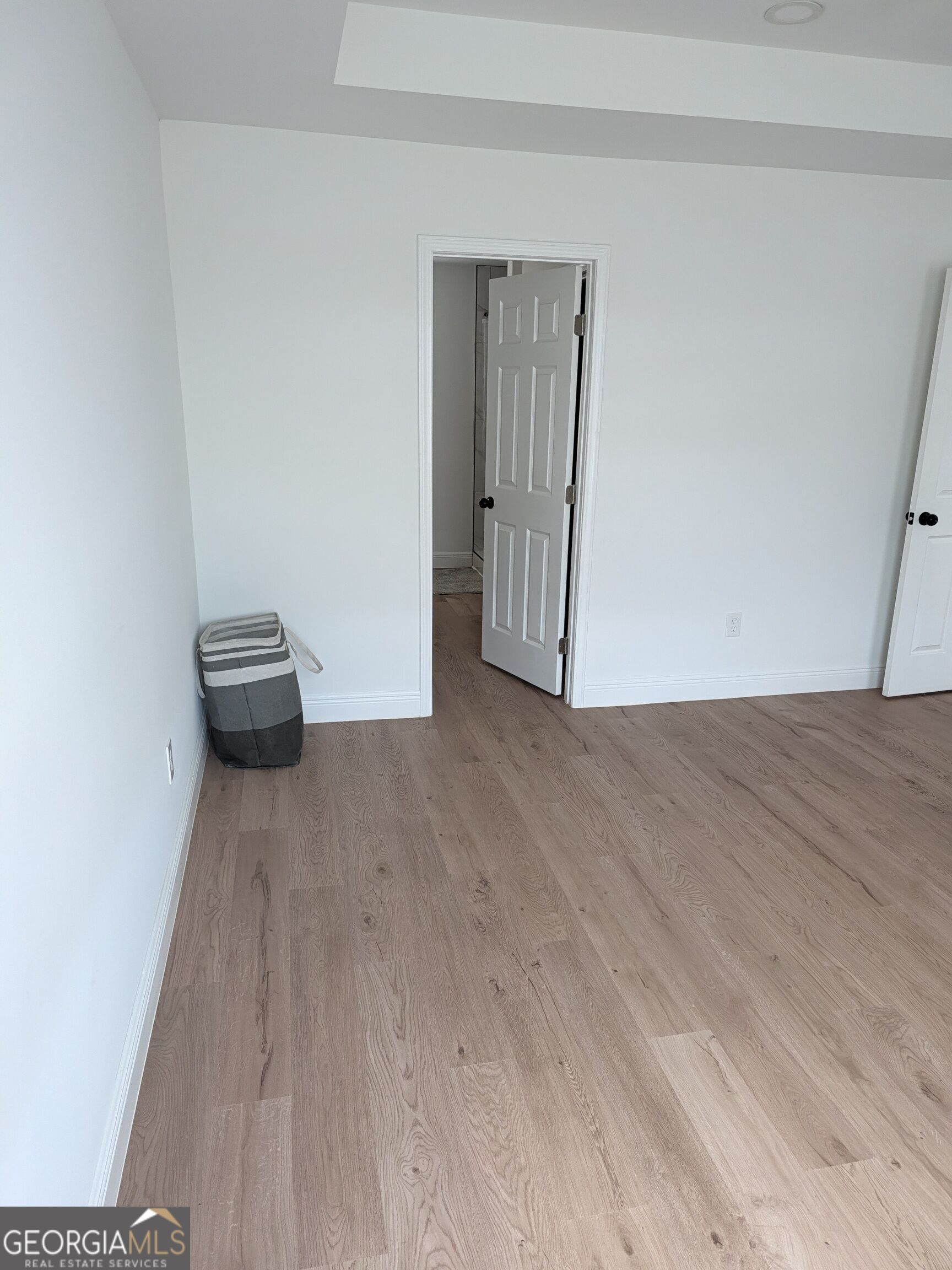 681 Burtons Cove Property Photo 6