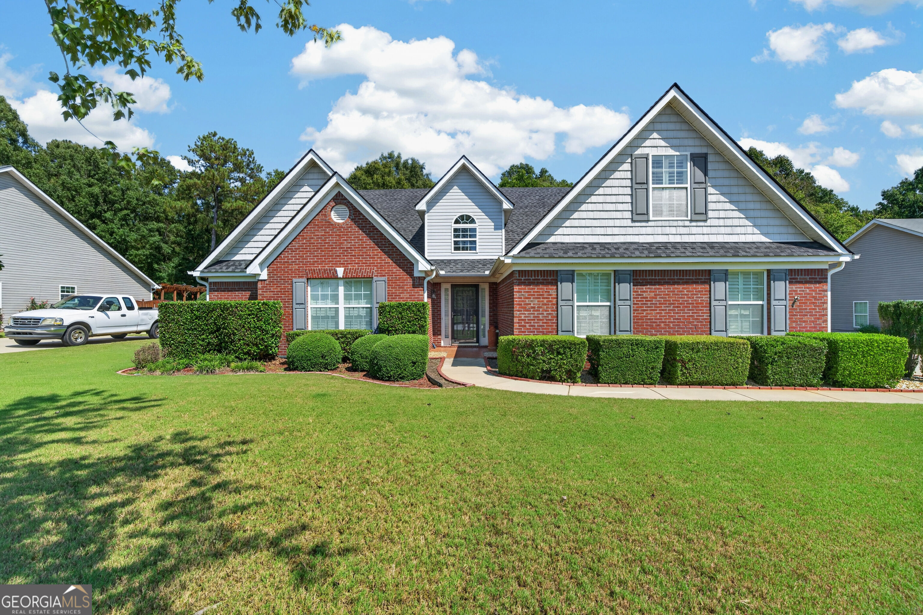 169 Oakwood Drive Property Photo 1