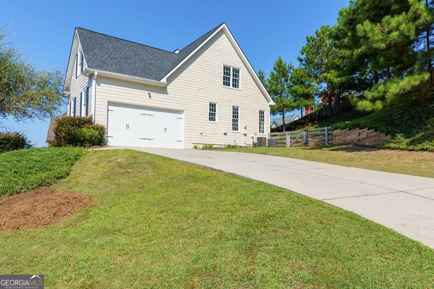 215 Mountain Vista Boulevard Property Photo 2