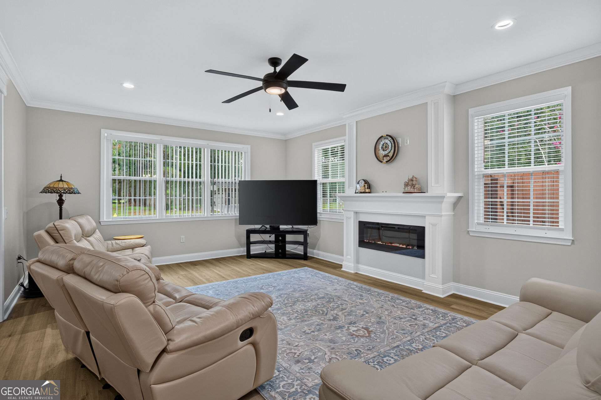 125 Houston Street Property Photo 4