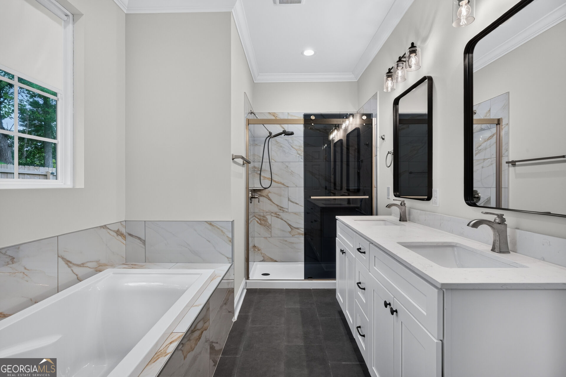 125 Houston Street Property Photo 13