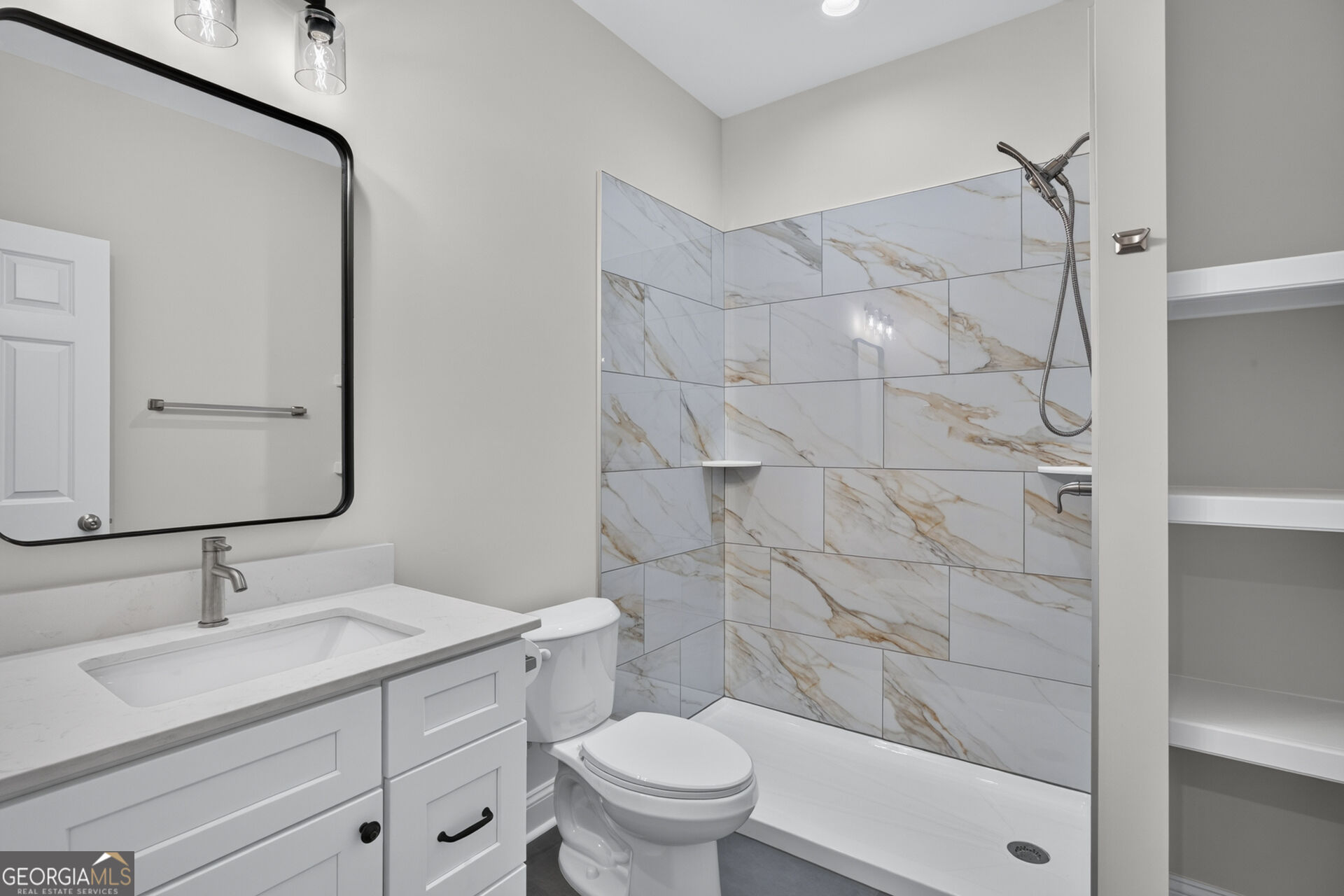 125 Houston Street Property Photo 23