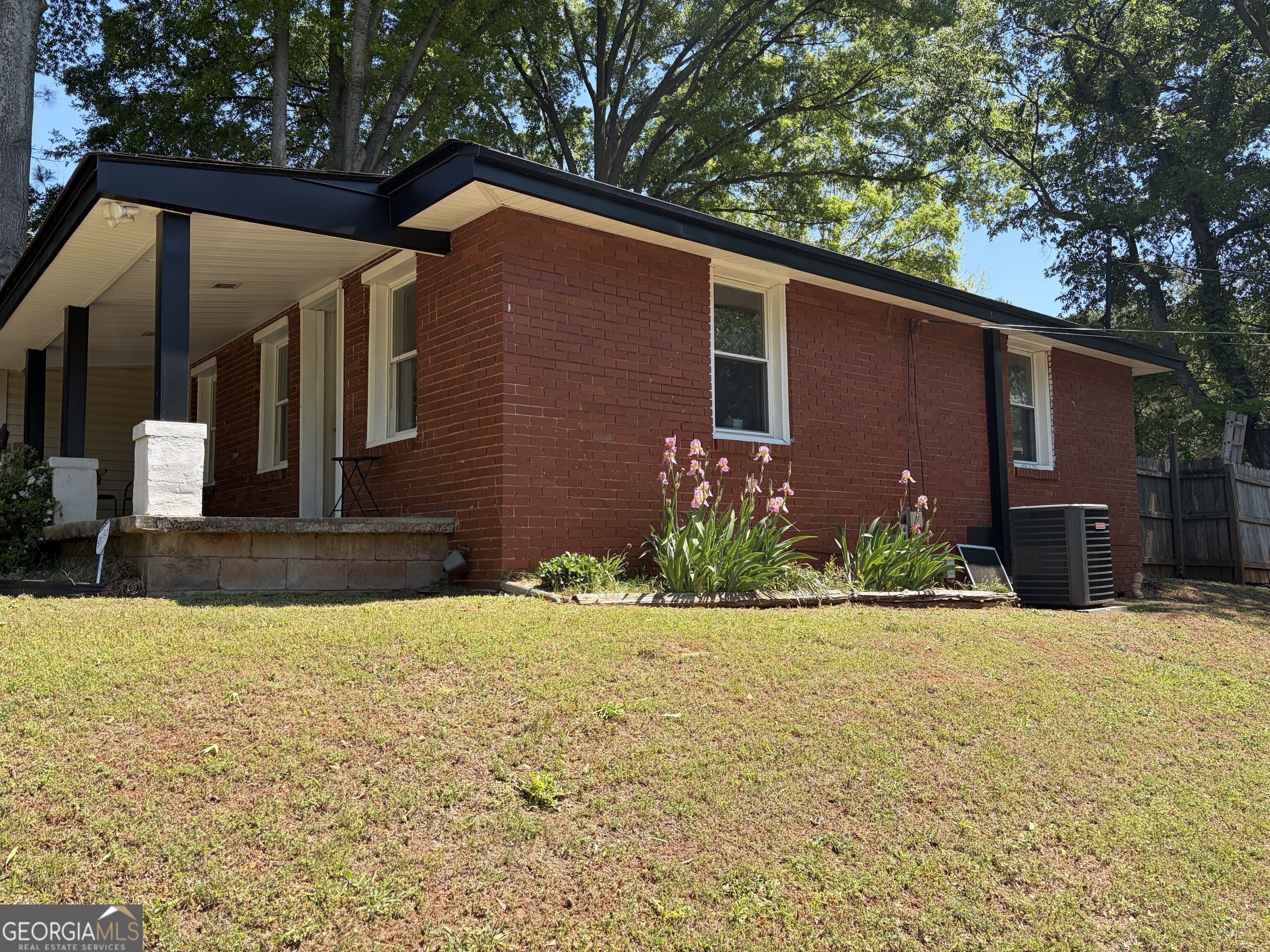 254 S Dixie Avenue Property Photo 1
