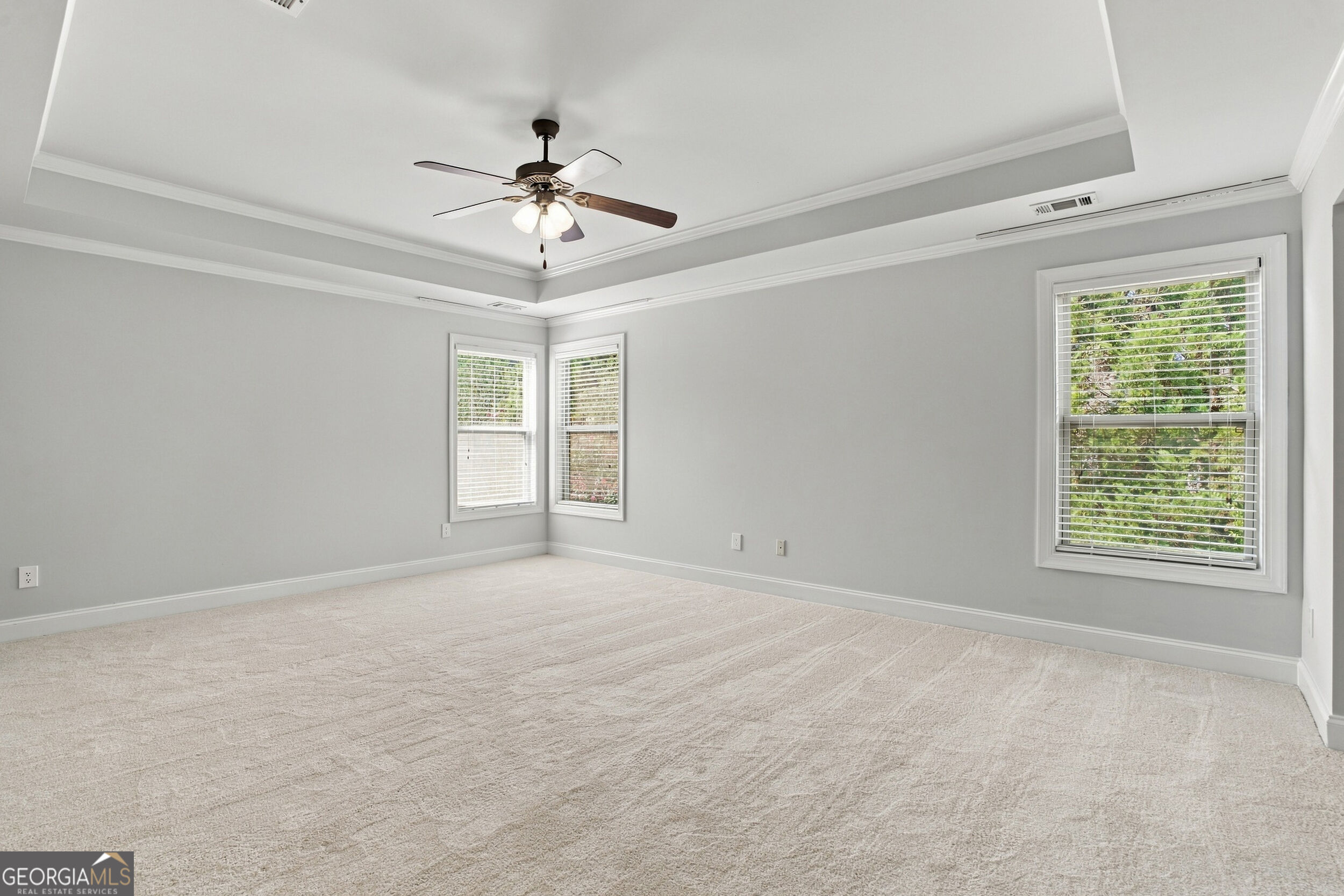 5765 White Creek Run Property Photo 4