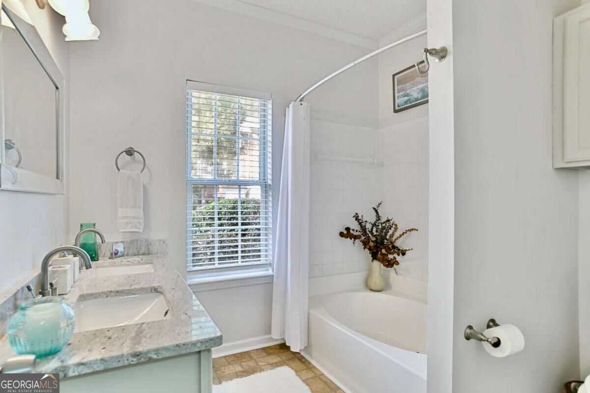 2505 Thorngate Drive Property Photo 18