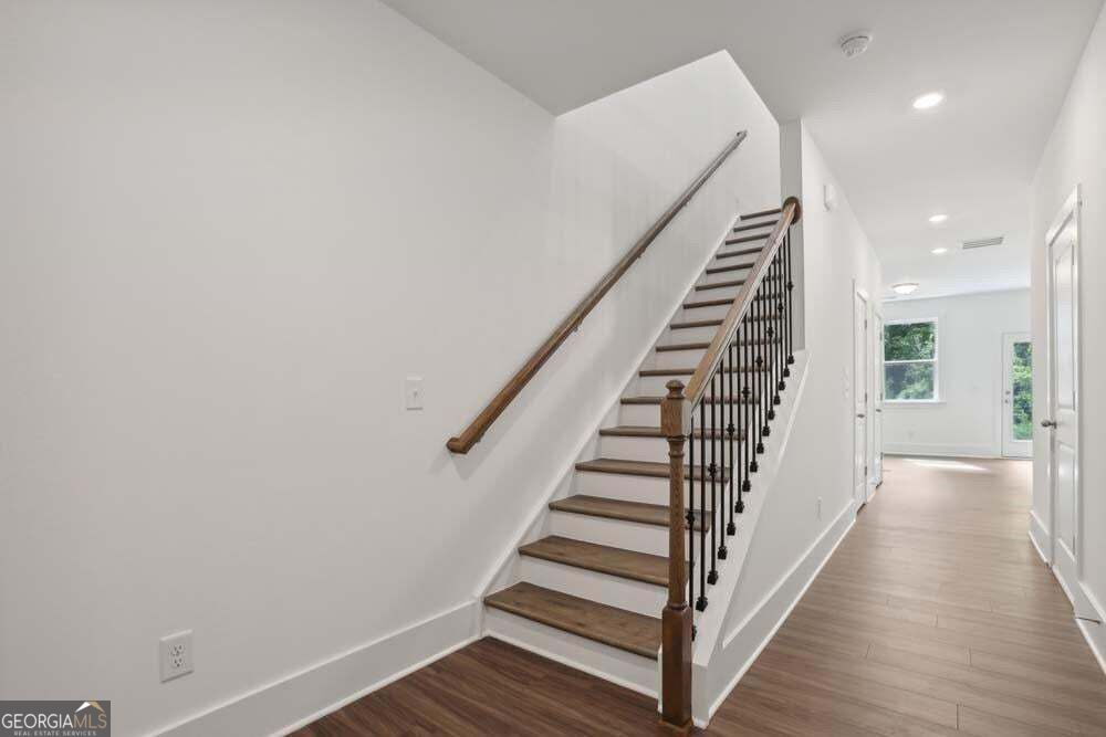 1621 Gunnin Trace Nw Property Photo 4