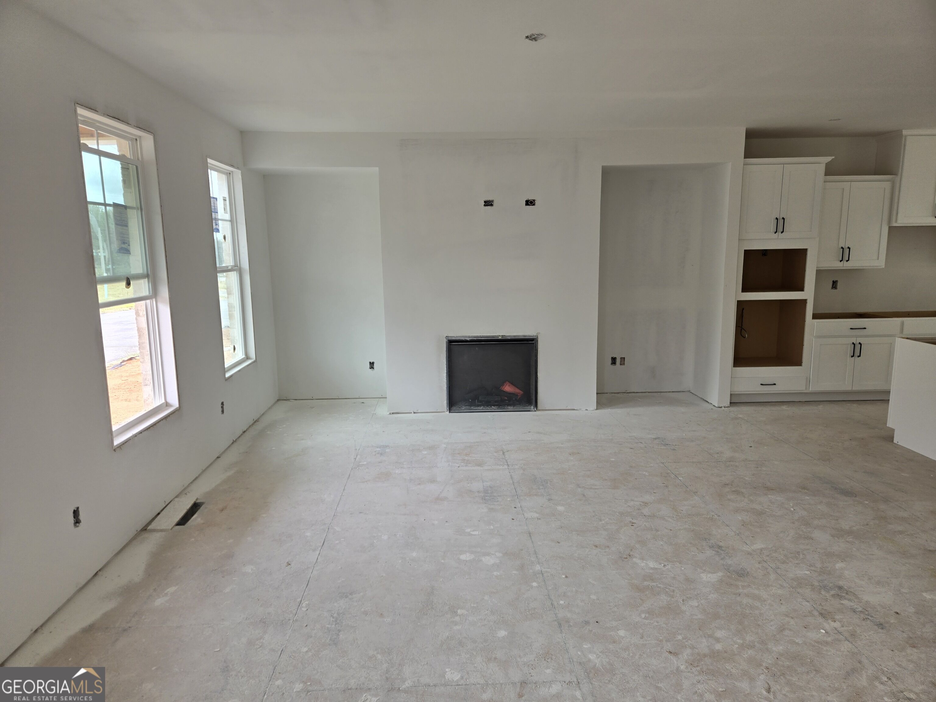 983 Homepark Circle Property Photo 4