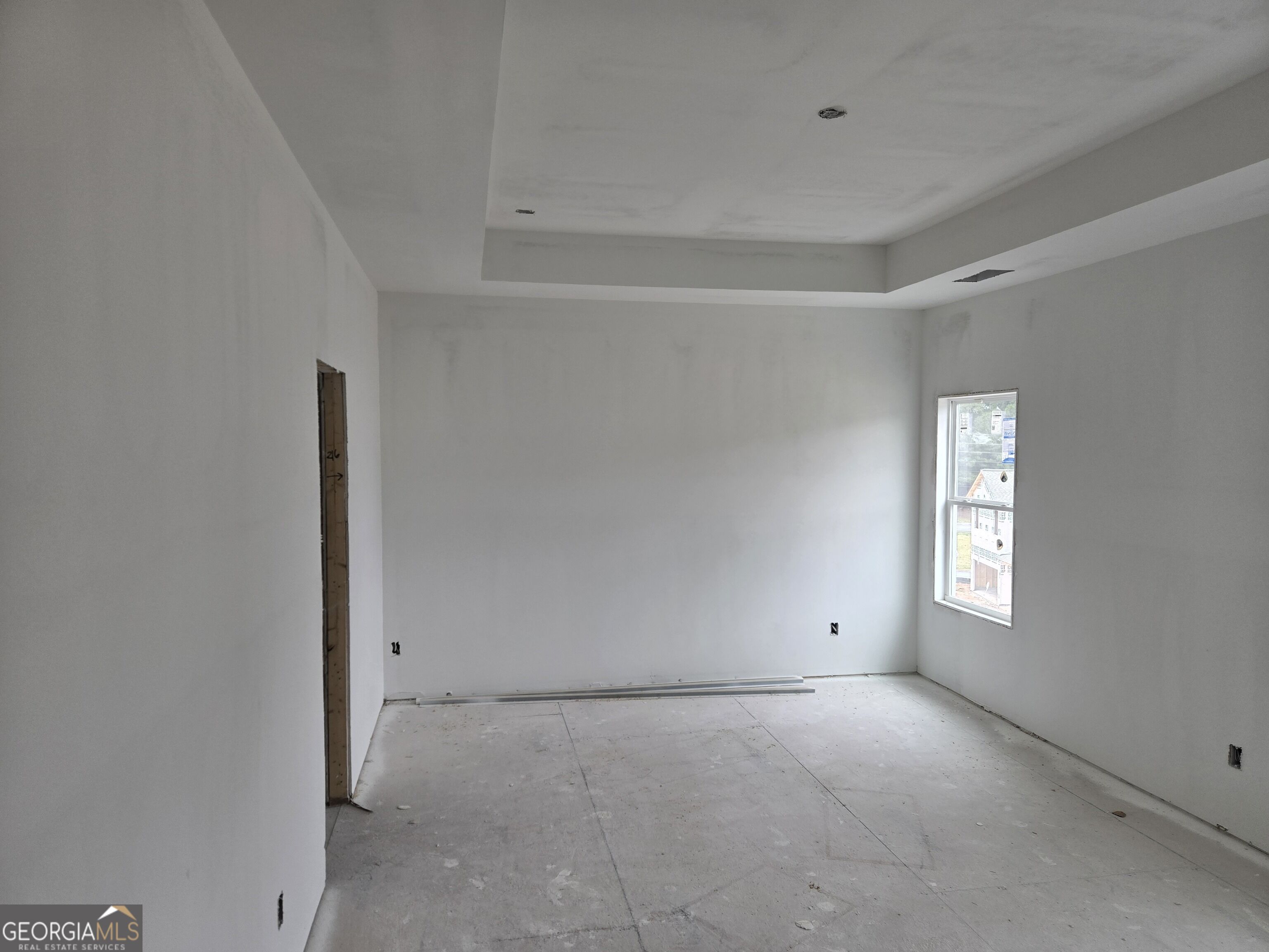 983 Homepark Circle Property Photo 6