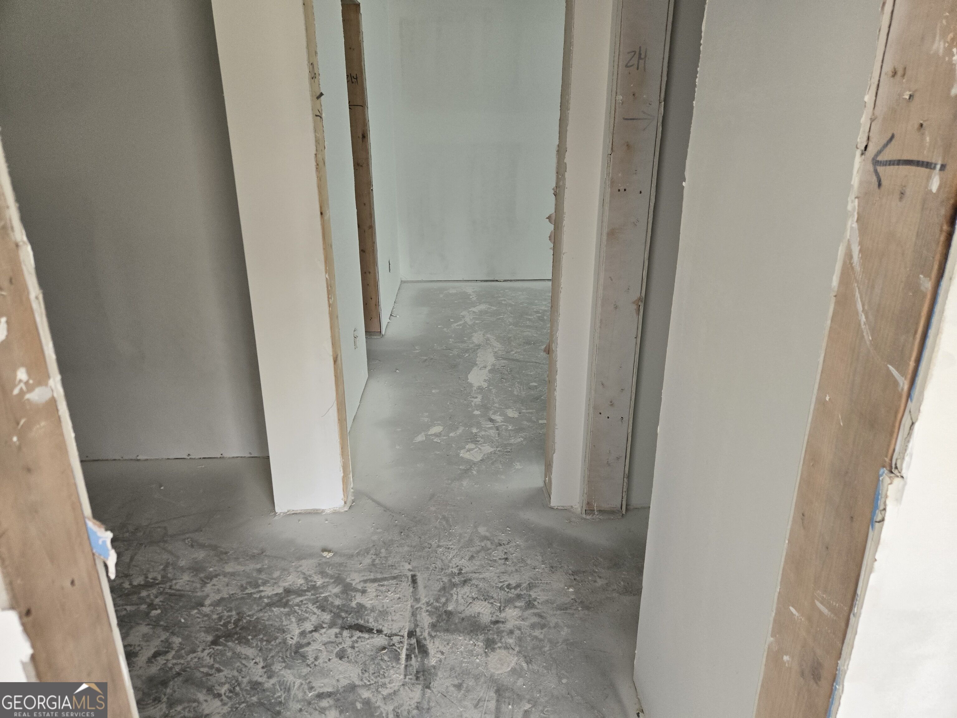 983 Homepark Circle Property Photo 14