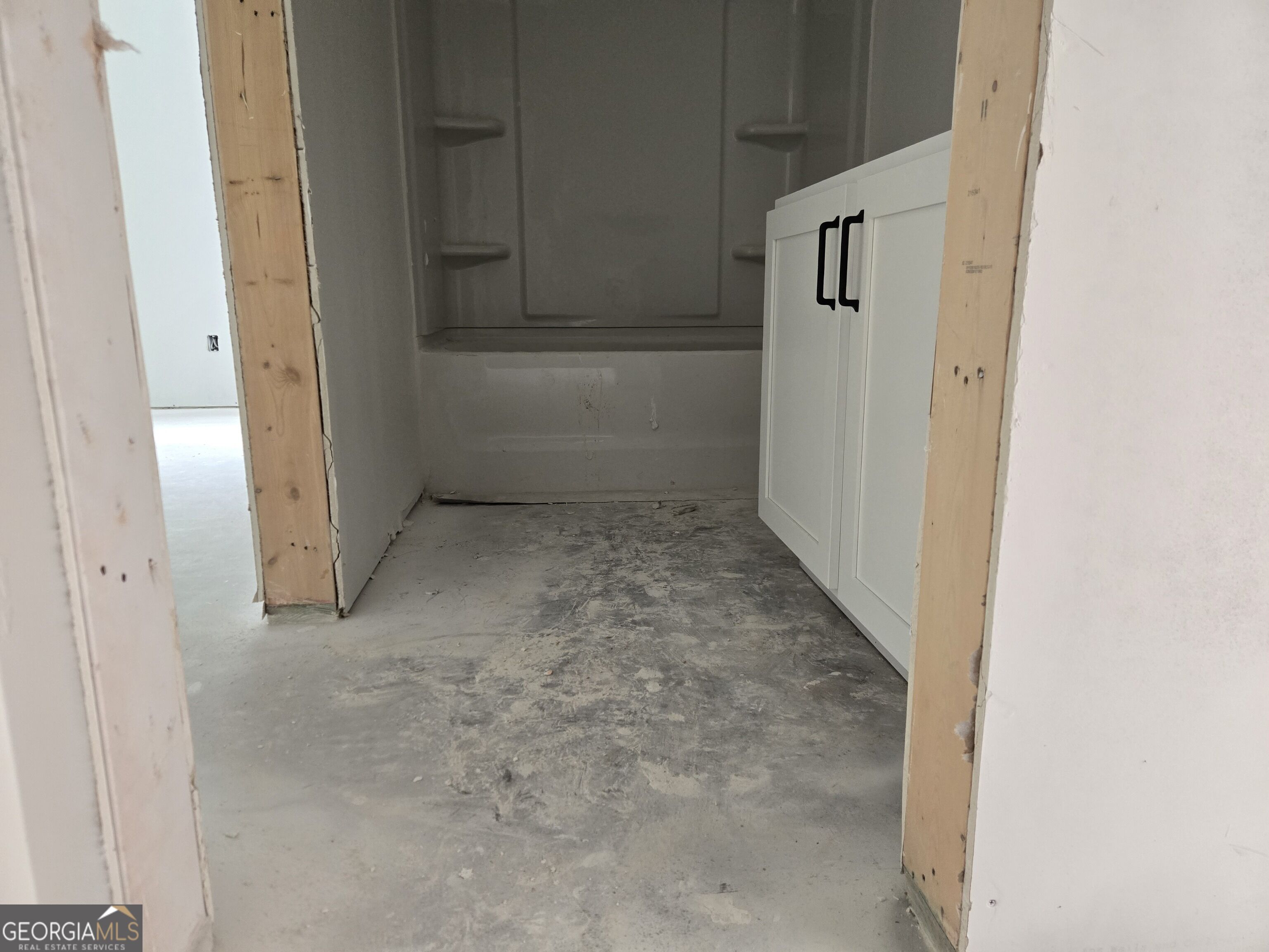 983 Homepark Circle Property Photo 15