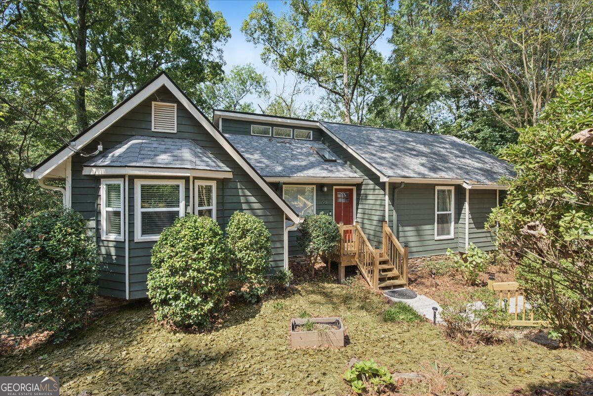 98 Geraldine Drive Se Property Photo 1