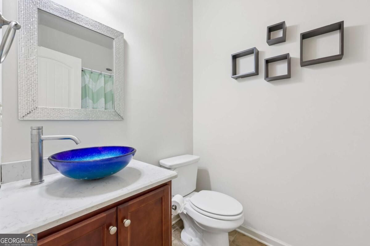 708 Pineglen Drive Property Photo 11